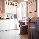 53 Via Faenza Apartament