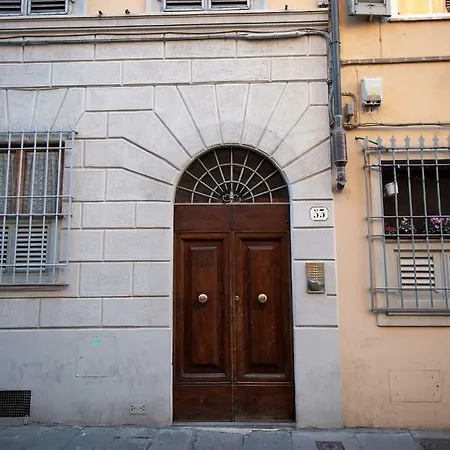 53 Via Faenza Apartament *