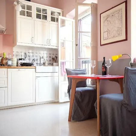 53 Via Faenza Apartment